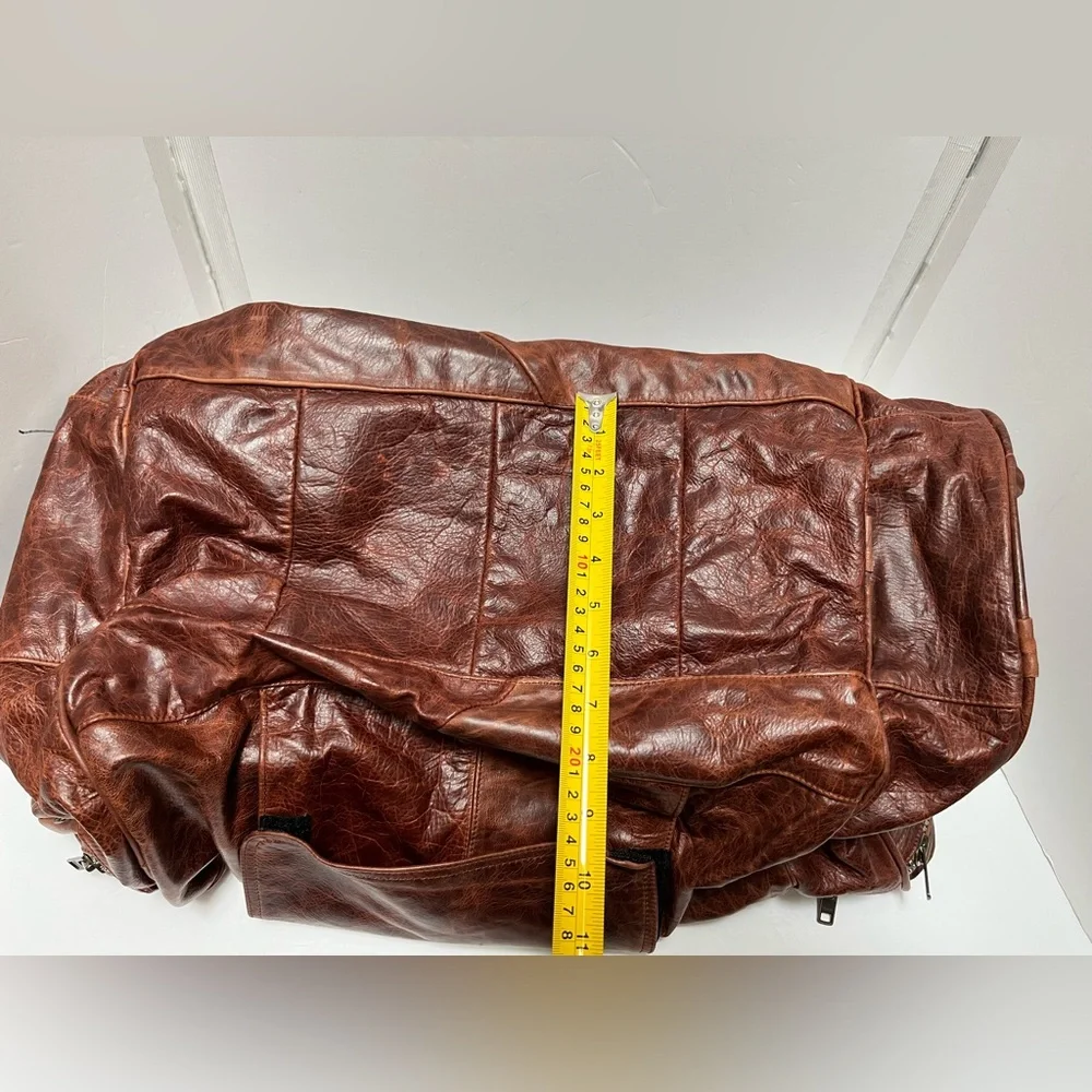 Handcrafted Leather With Zippered Compartments Traveling Duffel Bag Size XL